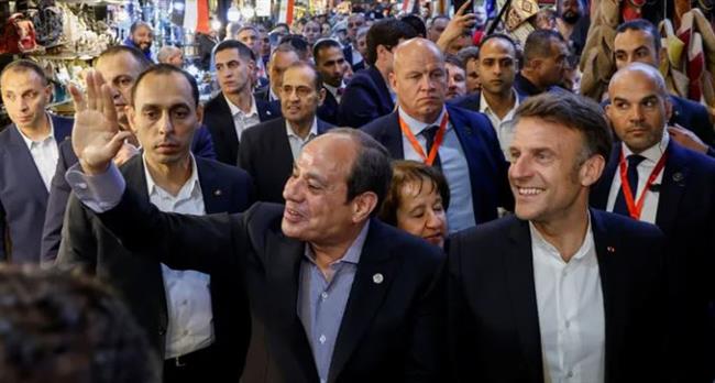 زاره الرئيسان " السيسي " و " ماكرون ".. " خان الخليلي " حكاية مكان عمره أكثر من 900 عام