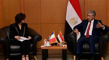   وزير السياحة والآثار يبحث التعاون المشترك مع وزيرة الثقافة الفرنسية