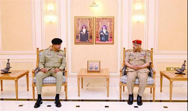 مذكرة تفاهم بين عُمان وباكستان للتعاون في المجالات الأكاديمية العسكرية