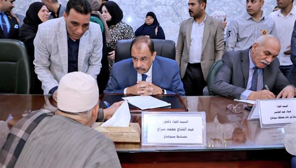محافظ سوهاج يعقد اللقاء الجماهيري الأسبوعي لبحث مطالب المواطنين وحل مشكلاتهم