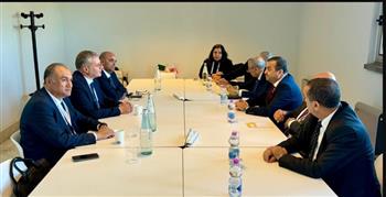   وزير البترول يجرى مباحثات مشتركه مع نظيره الجزائري 