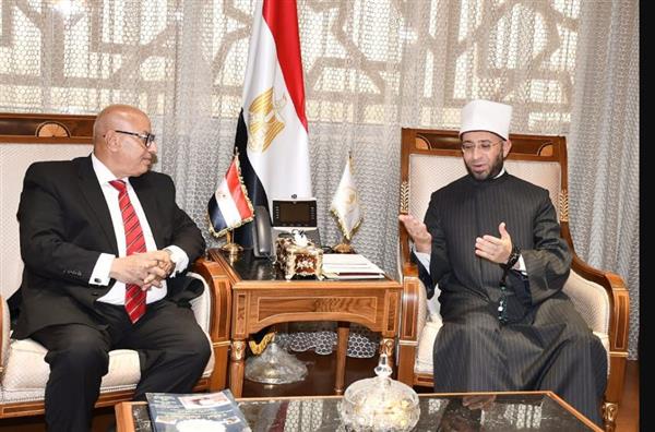 الأزهري يستقبل رئيس مجلس إدارة مياه القاهرة بمقر وزارة الأوقاف بالعاصمة الإدارية