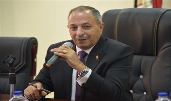 محافظ بورسعيد يكرم الأمهات المثاليات على مستوى المحافظة