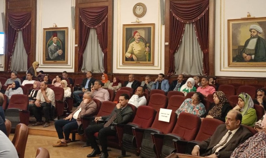 محافظة القاهرة تنظم ورشة عمل لتبسيط خطوات استخراج تراخيص المحال