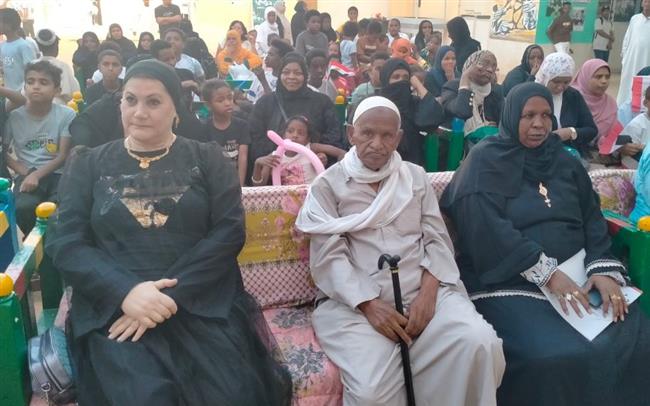 أسوان .. رئيسة "القومي للطفولة والأمومة" تشهد مبادرة تمكين الفتيات "دوّي"