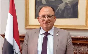  رئيس جامعة حلوان يهنئ الرئيس السيسي بعيد العمال