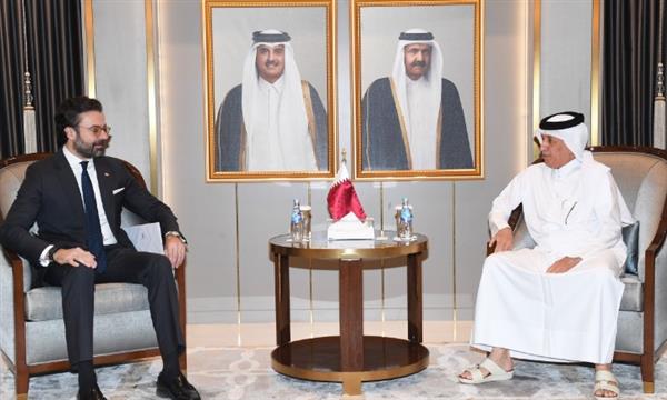 أمير قطر يتلقى رسالة خطية من ملك إسبانيا