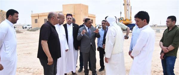 شعيب يتفقد موقع مجمع الخدمات على مساحة ١٩ فداناً كمرحلة أولى في منطقة اطنوح