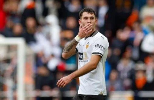 فالنسيا يحقق فوزا كبيرا على خيتافي بثلاثية نظيفة في الدوري الإسباني