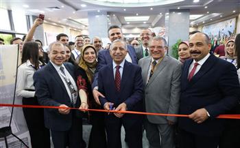   رئيس الأكاديمية العربية يفتتح معرض الابتكارات الشبابية الذكية على هامش "آيكوميس 2025"