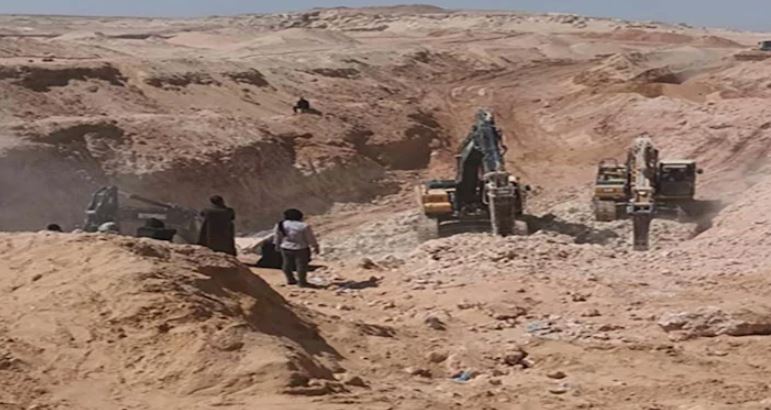 مفقود و 6 مصابين انهار عليهم بئر تحت الإنشاء في صحراء المنيا