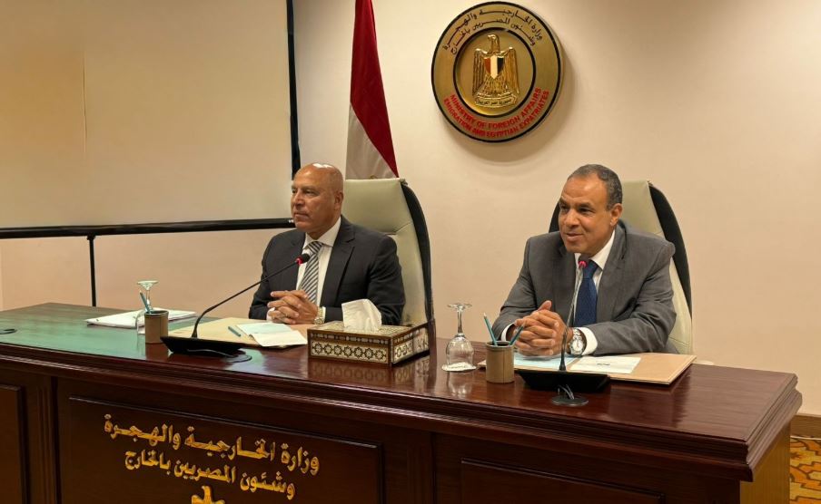 لتعزيز الدبلوماسية الاقتصادية .. وزير الخارجية يستقبل وزير الصناعة والنقل