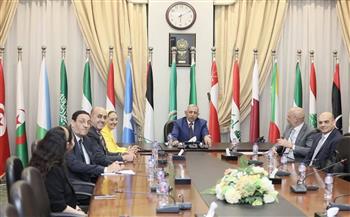   الأكاديمية العربية توقع اتفاقية مع معهد أمريكي لتدريب طلاب الإعلام في الولايات المتحدة