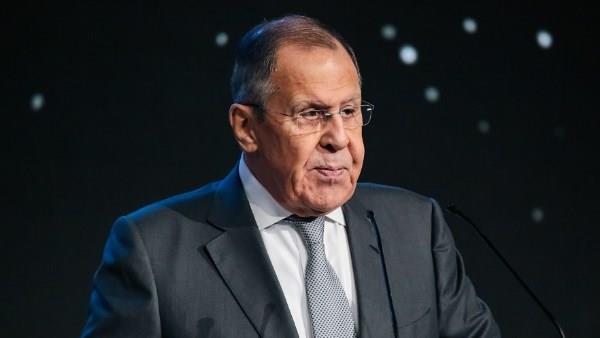 روسيا تتهم فرنسا وبريطانيا وألمانيا بإطالة أمد الصراع في أوكرانيا
