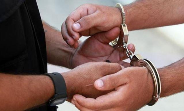 القبض على شاب يحمل صاعقا كهربائيا لترهيب طلبة المدارس بالفيوم