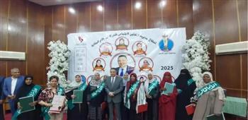 محافظ البحر الأحمر يشهد حفل تكريم الأم المثالية بالمحافظة لعام 2025