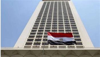 مصر تطالب مواطنيها بالتزام منازلهم في ليبيا