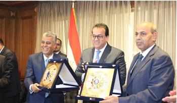   جامعة جنوب الوادي تفوز بالمركز الأول في التدريب على التحول الرقمي على مستوى الجامعات