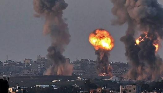 إعلام فلسطيني: مدفعية الاحتلال تقصف جنوب شرق مخيم المغازي