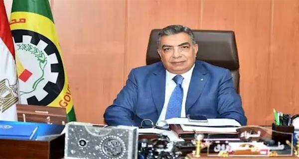 محافظ الدقهلية يسلم تأشيرات وتذاكر الحج إلى 558 حاجا و13 مشرفا بالجمعيات الأهلية