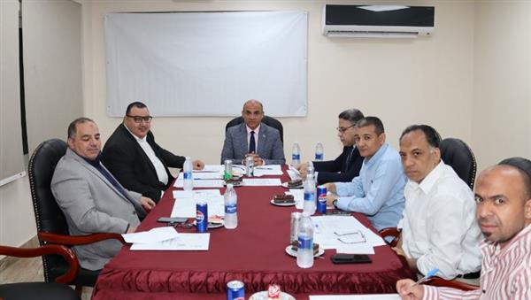 مجلس إدارة داري الإقامة بجامعة أسيوط يناقش خطط تطوير الخدمات استعدادًا للموسم الصيفي