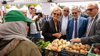   رئيس غرفة القاهرة التجارية يشارك في تفقد "سوق المزارعين" بالإسكندرية