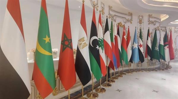 وصول القادة إلى بغداد للمشاركة في القمتين العربية والتنموية.. والرئيس الفلسطيني أول الحاضرين