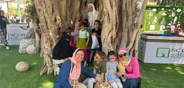 بالصور| بصيرة تنظم زيارات ميدانية لكل أبناءها المكفوفين بكل فروعها لمعرض زهور الربيع