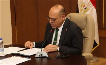   وزير العمل يعتمد صرف مليون و 594 ألف جنيه رعاية لـ 1098 عاملًا غير منتظم