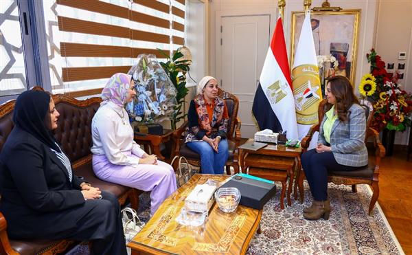 وزيرة التنمية المحلية تبحث مع وفد حياة كريمة مجالات التعاون بالمحافظات