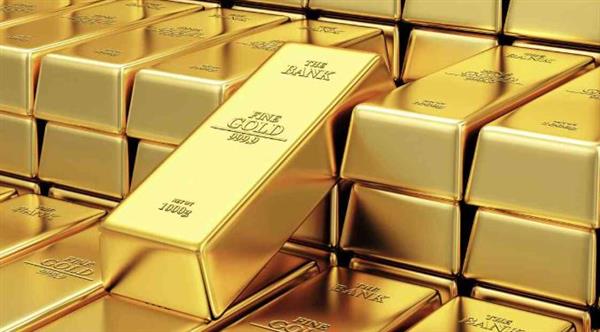 ارتفاع الذهب مع تراجع الدولار وتجدد التوترات التجارية بفعل تهديدات ترامب الجمركية