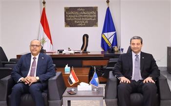   جبران يصل دمياط لتسليم عقود عمل لذوي الهمم