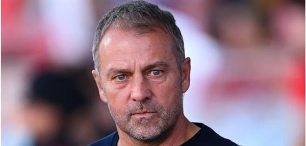 رومانو يكشف موعد تجديد فليك عقده مع برشلونة حتى 2027