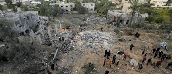 قوة خاصة إسرائيلية تختطف طفلا فلسطينيا وأمه من خان يونس