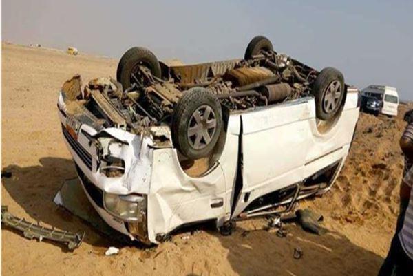إصابة 3 أشخاص فىانقلاب سيارة أجرة بالطريق الزراعى الغربى فى جرجا بسوهاج