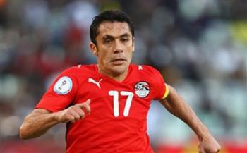   "الصقر المصري".. أحمد حسن يحتفل بعيد ميلاده الـ50