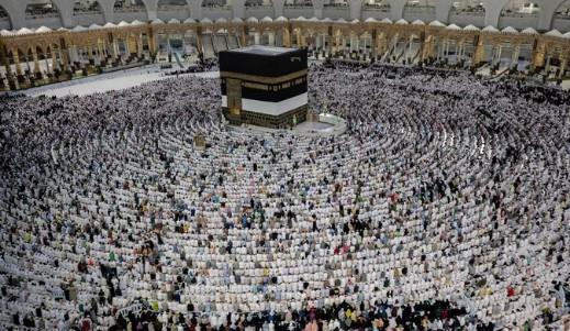 الداخلية السعودية تمنع مخالفي تعليمات الحج من الدخول إلى مكة المكرمة