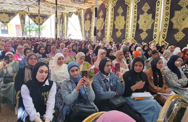 محافظ الغربية يشيد بأكبر قافلة تعليمية ضخمة للثانوية العامة