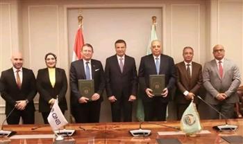   وزير الزراعة يتلقى تقريرا يلخص جهود "بحوث الصحراء" خلال شهر أبريل