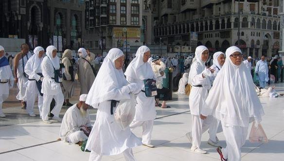 الأزهر للفتوى: يجوز للمرأة الحج بدون محرم في هذه الحالة