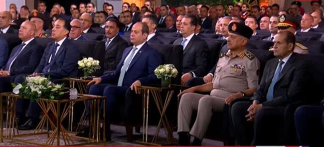 الرئيس السيسي يشهد فعاليات موسم حصاد القمح 2025.. بث مباشر