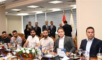   وزير الرياضة يستقبل بعثة الرياضيين العائدين من ليبيا