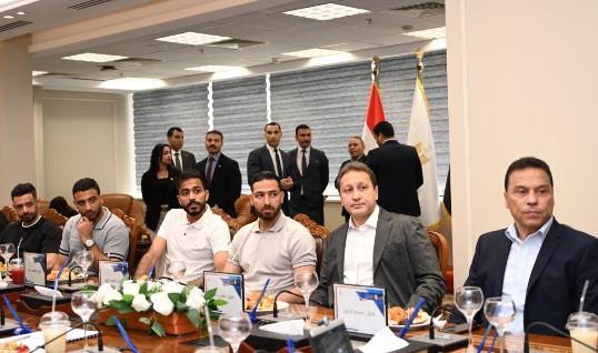 وزير الرياضة يستقبل بعثة الرياضيين العائدين من ليبيا