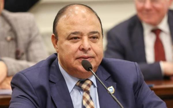 خضير: توجيهات السيسي خلال لقاء مدبولى ومحافظ البنك المركزي رسالة طمأنة للمستثمرين
