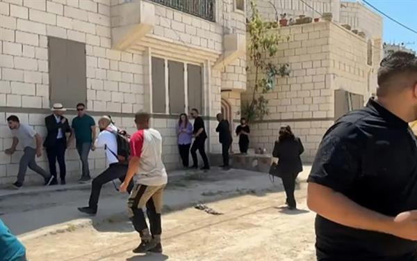 فرنسا: استدعاء سفير إسرائيل في باريس بعد حادثة إطلاق النار على دبلوماسيين في جنين