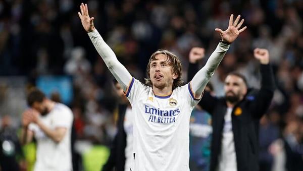 انتهت الرحلة.. ريال مدريد يعلن رحيل لوكا مودريتش بعد 13 موسمًا