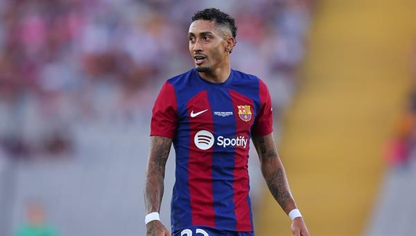 رافينيا يمدد عقده مع برشلونة حتى 2028