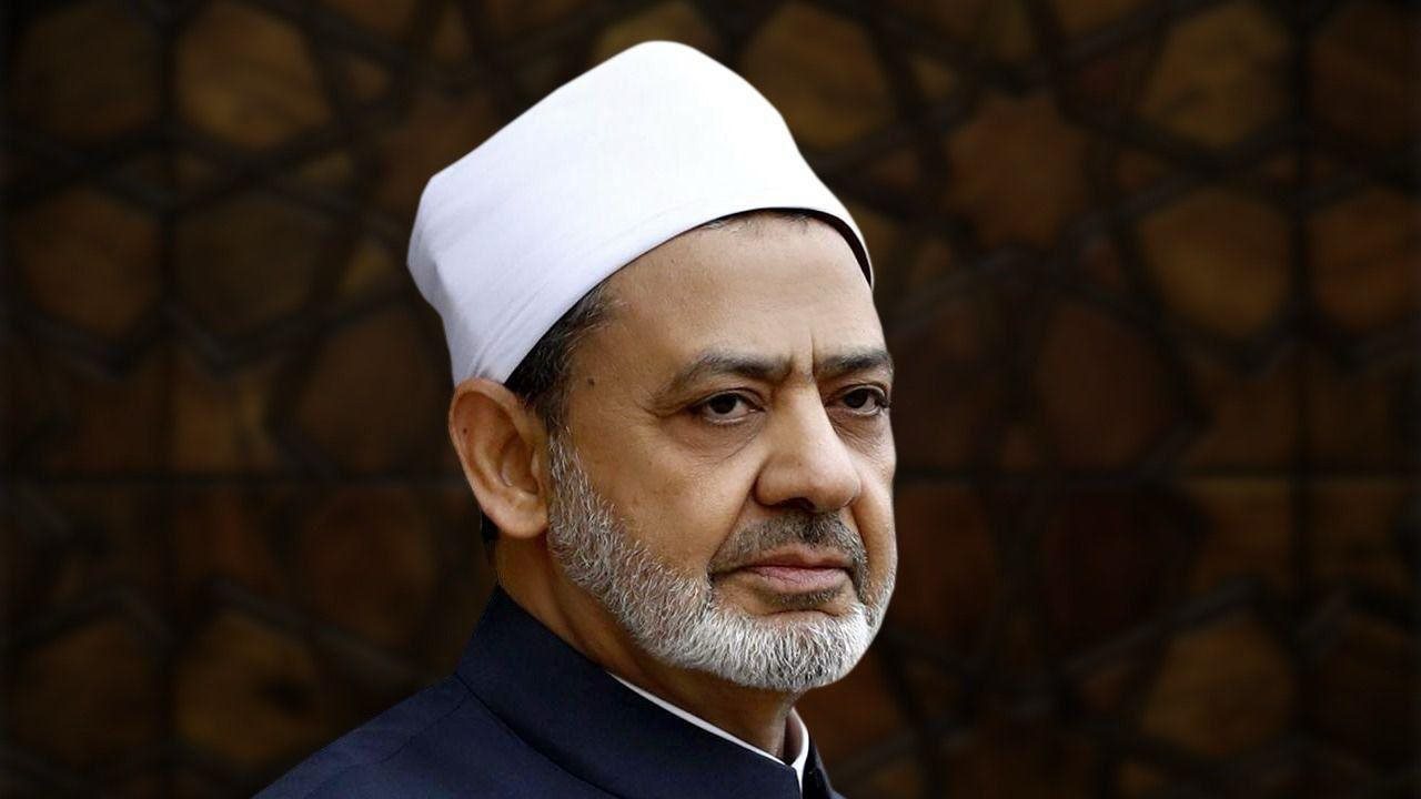 الإمام الطيب يعزي رئيس الجمهورية الأسبق في وفاة شقيقه