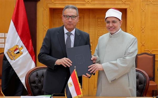 استكمالا لتقديم خدمات جديدة ومبتكرة.. البنك الأهلي المصري يوقع بروتوكول تعاون جديد مع جامعه الأزهر