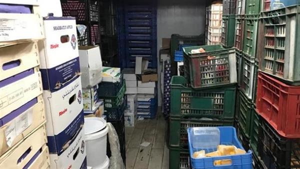 ضبط 8 أطنان أغذية فاسدة وغلق 4 منشآت مخالفة بالشرقية ​